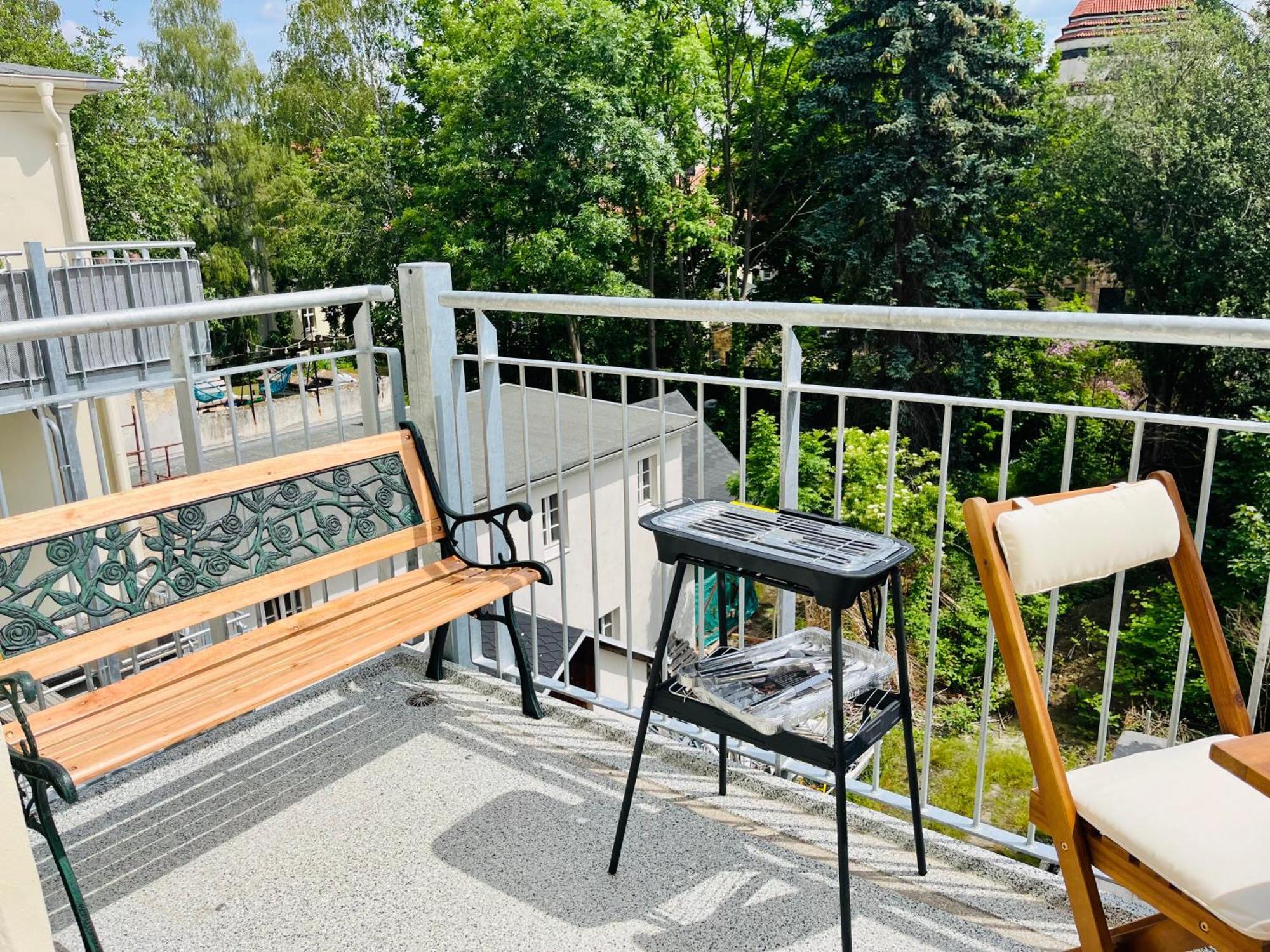 Filmap-Charmant-Modern-Zentral-Balkon-Beamer-Spieletisch Görlitz Eksteriør billede