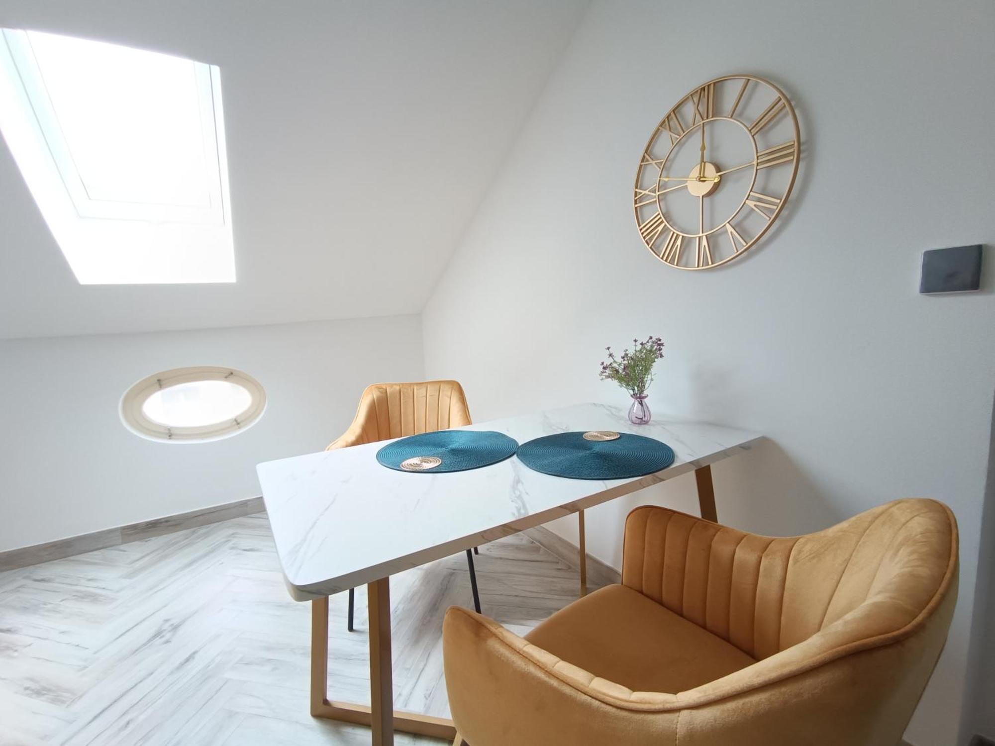 Filmap-Charmant-Modern-Zentral-Balkon-Beamer-Spieletisch Görlitz Eksteriør billede